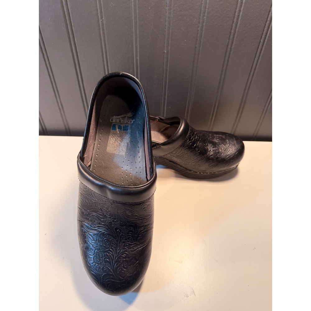 Dansko Professional Black Embossed Floral Paisley Leather Clogs EU 39 US 8.5-9